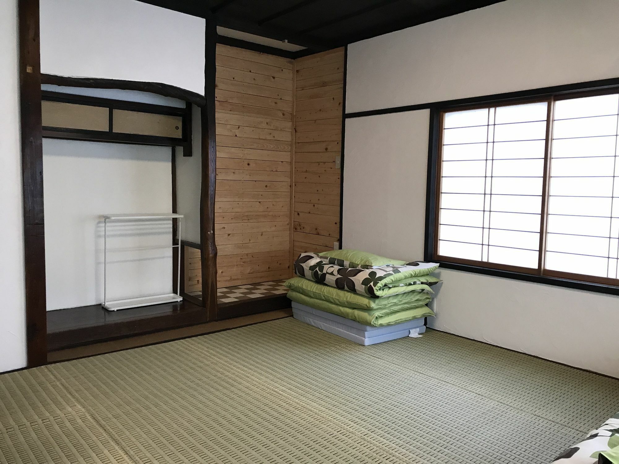 Guesthouse Daruma Takayama  Bagian luar foto