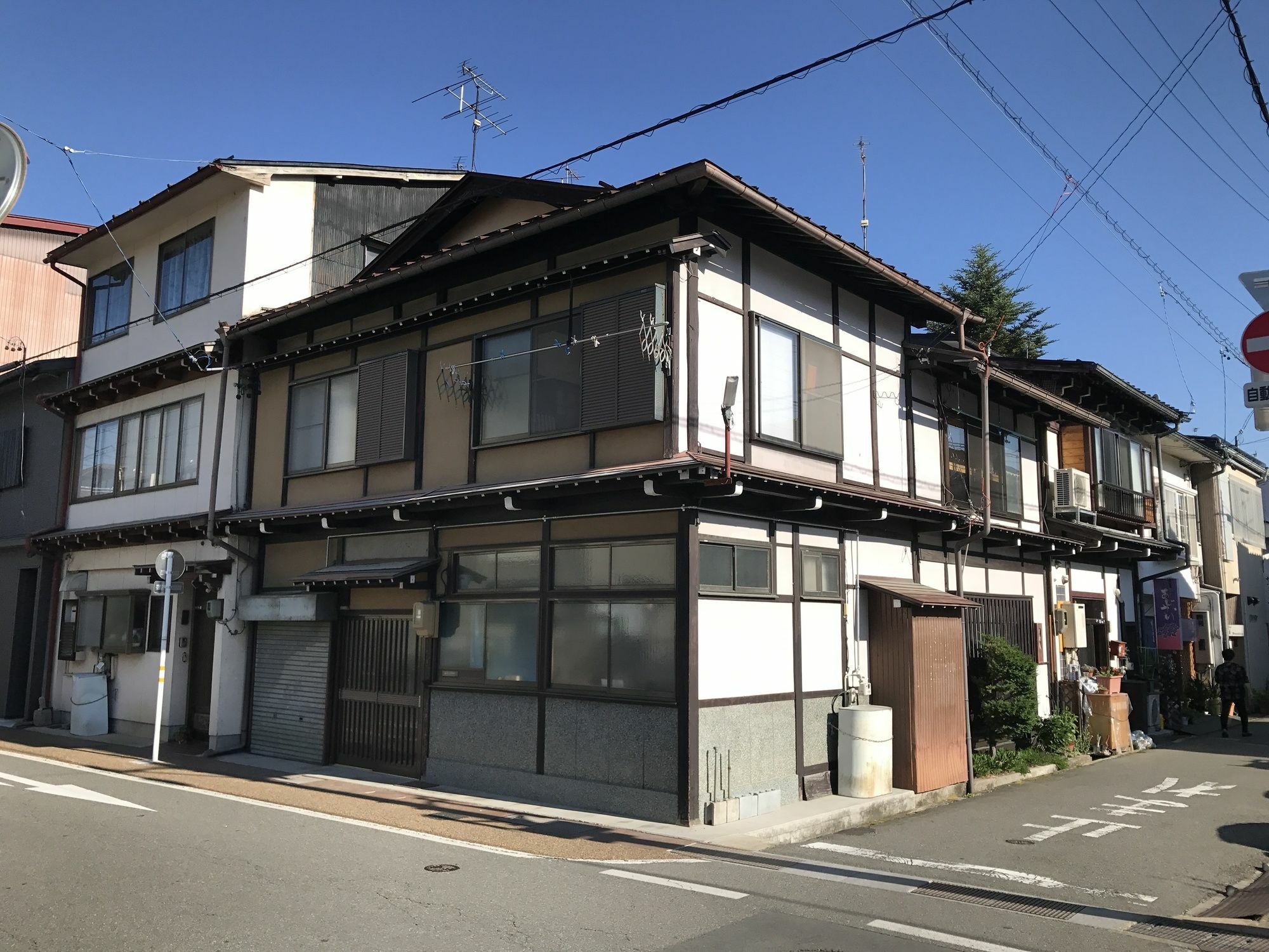 Guesthouse Daruma Takayama  Bagian luar foto